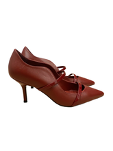 Pierre Cardin burgundy pumps